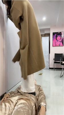 212020k2gr9kr9ur42i5jj.jpg