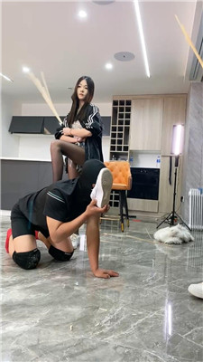麋鹿银儿_20250424005139.JPG 麋鹿银儿_20250424005139.JPG