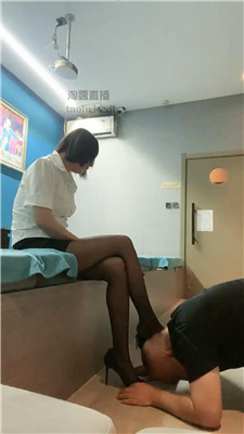 【西北傻子】花钱求舔技师的酸臭黑丝