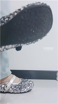 【依甜】羞辱阉割无能废物老公    251012-37BP