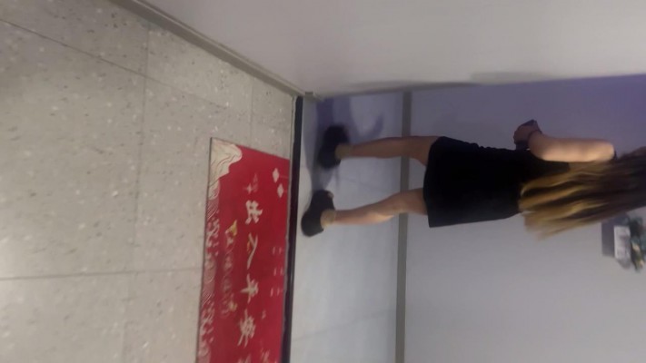 【黑丝诱惑】足浴店素人美女技师的初次调教 YC-251015-5BP