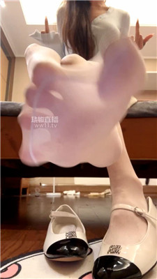 【璐璐】白丝羞辱    251219-14BP