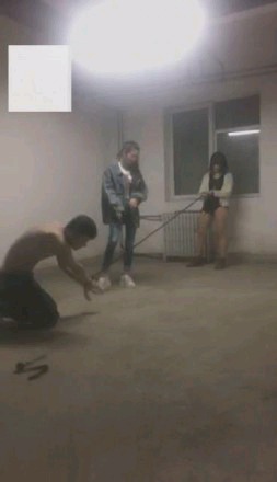 【调教视频】【芷晴】yapoo系列：双S黑屋刑虐贱狗（完整版）