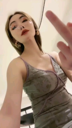 千条姐:粗口辱骂红绿灯