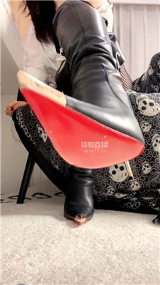 【夏夏】乳母辱全家场    251223-22BP