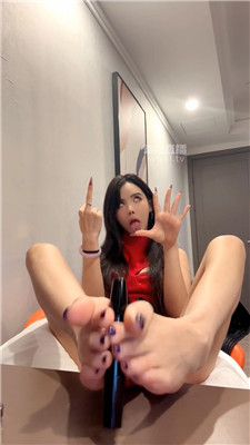 【亚兮】高跟长靴美臀口水羞辱    251223-27BP