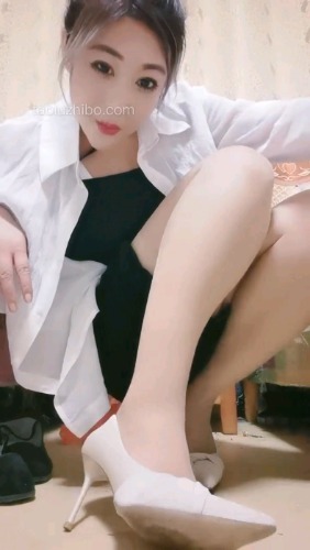 小希祖宗:肉丝盯射