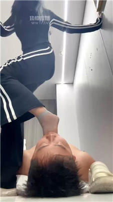 【草莓奶昔】3853