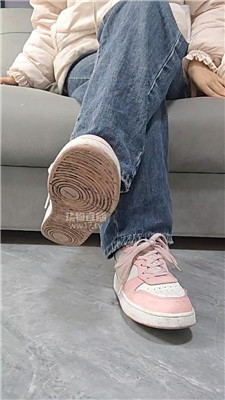 【佳怡】调教贱狗处男    251230-7BP