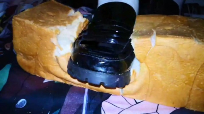 小皮鞋踩面包  JS260101~5BP